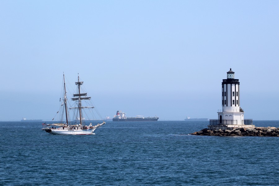 Sailboat exiting through Angel